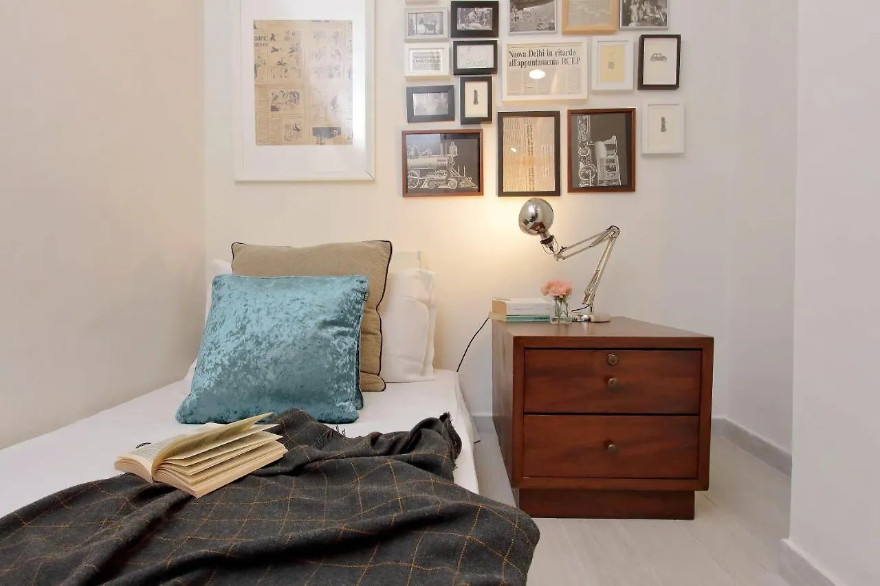 Ponte Cavour Apartment Rom