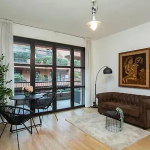 https://stazione-centrale-nuovo-e-moderno-appartamento.italymilanhotels.net