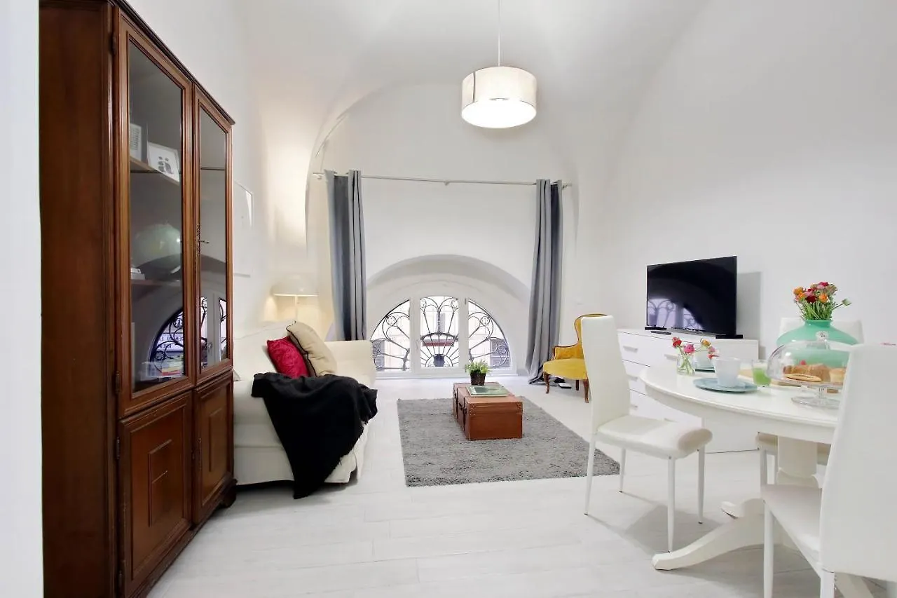 Ponte Cavour Apartment Roma