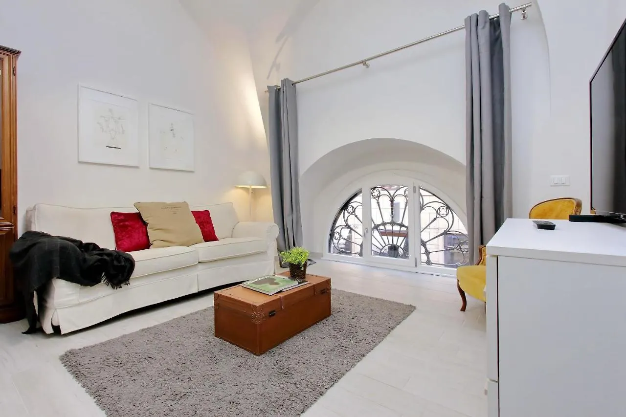 Ponte Cavour Apartment Roma 0*,  Italia